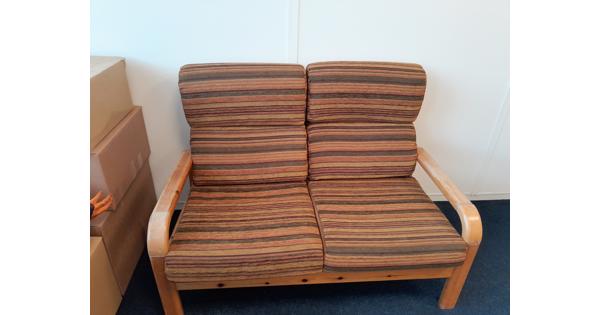 Goede bank en stoelen 