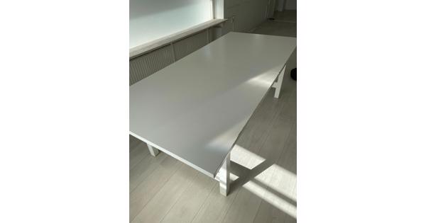 witte tafel (uitschuifbaar)