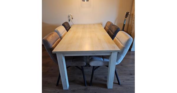 Eettafel licht grenen als nieuw