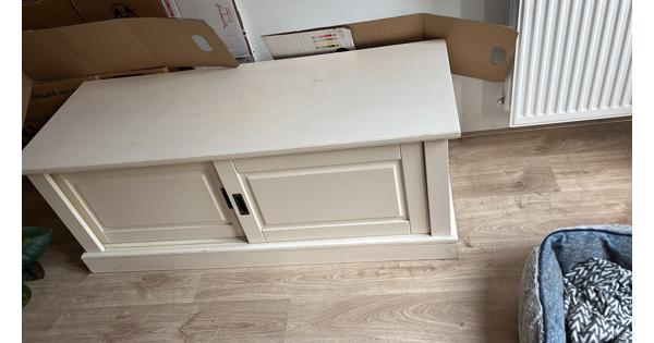 Witte tv kast