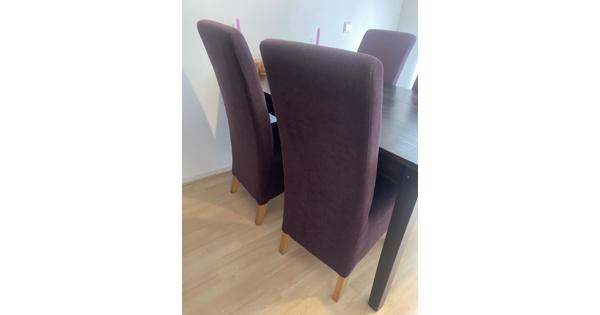 Vier eetkamer stoelen 