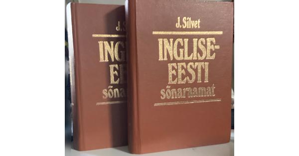 Twee woordenboeken Engels -Est 