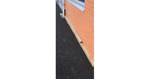 Pergola restanten niet gebruikt