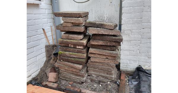 Vierkante betontegels