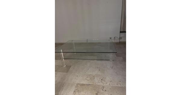 Robuuste glazen salontafel