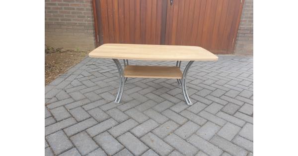 Salontafel in nette staat