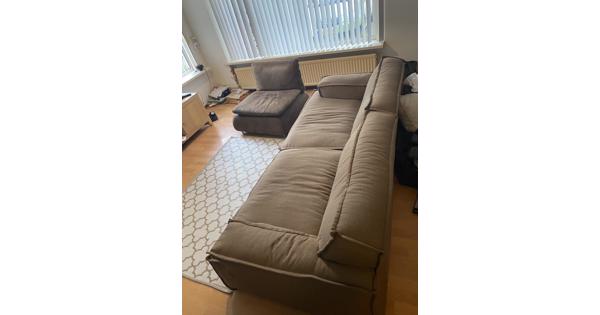 Mijn trouwe bank en stoel heb ik niet meer nodig en geef hem graag aan iemand anders!!!