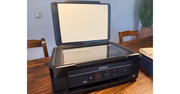Epson All-in-One: kan waarschijnlijk 'gefixd' - of voor onderdelen?