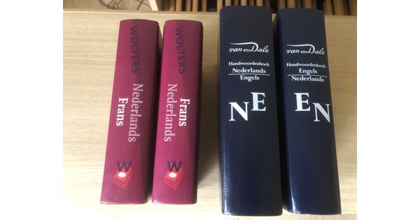 Woordenboeken Van Dale NE-EN en EN-NE