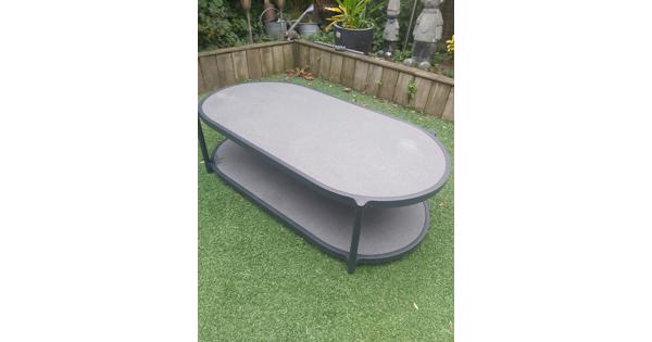 Tuintafel voor bij een loungeset