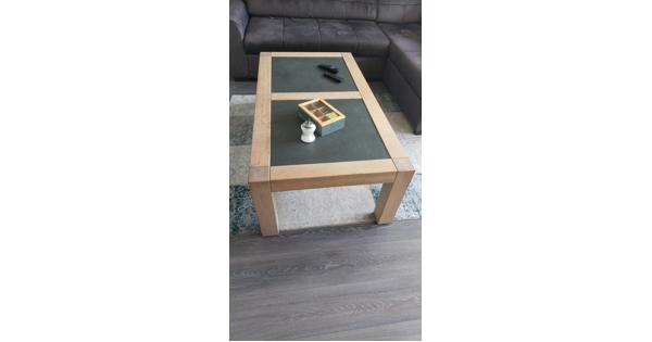 Salontafel. Hout met natuursteen