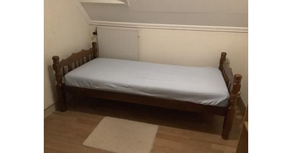 Eenpersoons bed