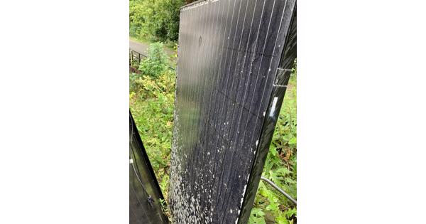 9 nog werkende gebruikte zonnepanelen. 