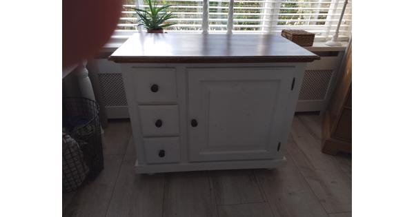 Kastje eventueel voor tv of audio