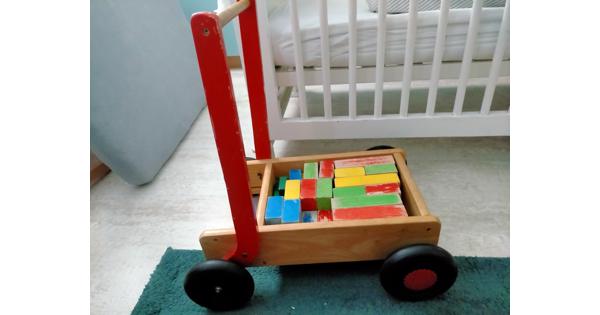 Loopkar met blokken