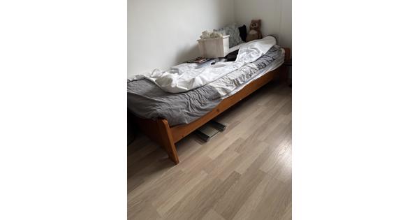 Grenen 1 persoonsbed zonder matras
