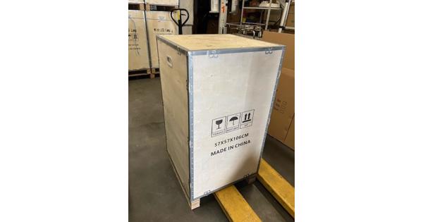 aantal triplex kisten afkomstig van import