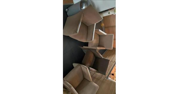4 eetkamer stoelen 