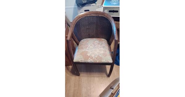 Gratis af te halen retro stoeltje