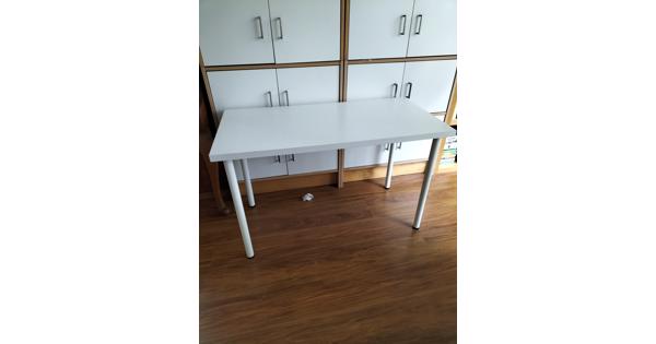Ikea tafel/bureau 1.20m bij 60 cm