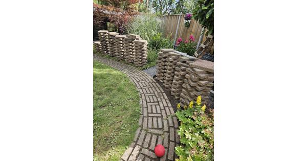 180 gebruikte stoeptegels 30 x 30