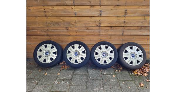 Velgen met winterbanden