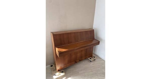 Piano Lindner, doet het volledig.
