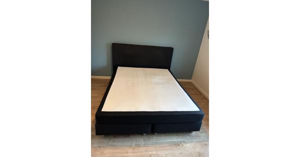 Gratis af te halen boxspring 160-200