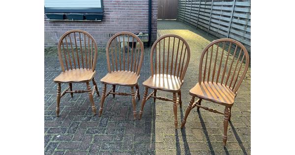 4  x eethoek stoelen grenen