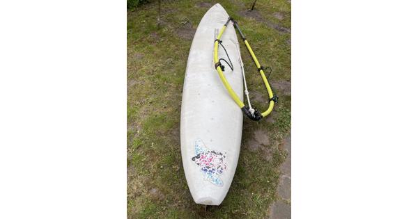 Surfplank beginners met mast, giek en zeilen