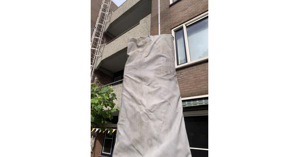 Parasol met vaste voet