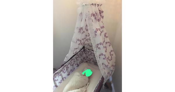 Wiegje met hemeltje en matras