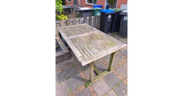 Teakhouten tuintafel 