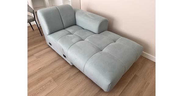 Licht blauwe chaise longue bank