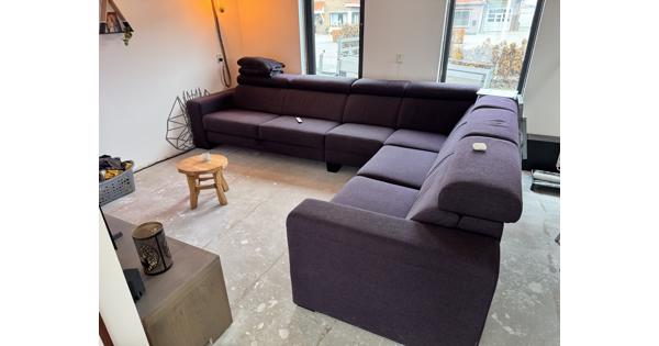 Hoekbank met relaxfunctie 