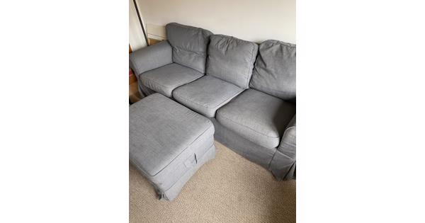 IKEA bank grijs met poef