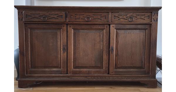 Eikenhouten dressoir
