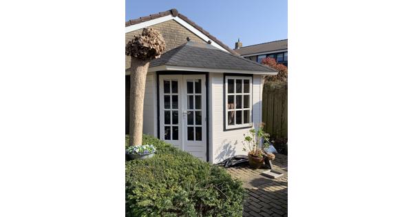 Lugarde tuinhuis. Zelf uit elkaar te halen (bouwtekening aanwezig)