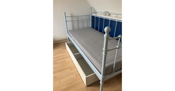 Bed eenpersoons IKEA