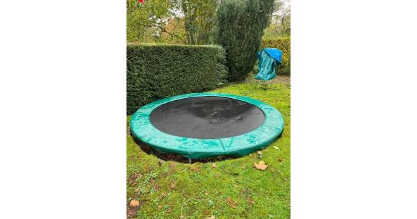 Trampoline