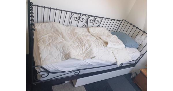 Bed 90x200 cm met lattenbodem en matrassen