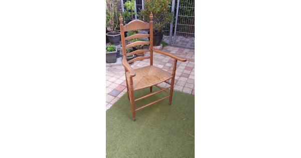 Ouderwetse boeren stoelen