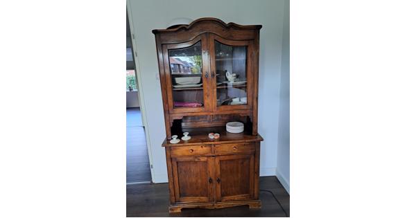 Servieskast antiek, Type Ossekop, Zuid Duits