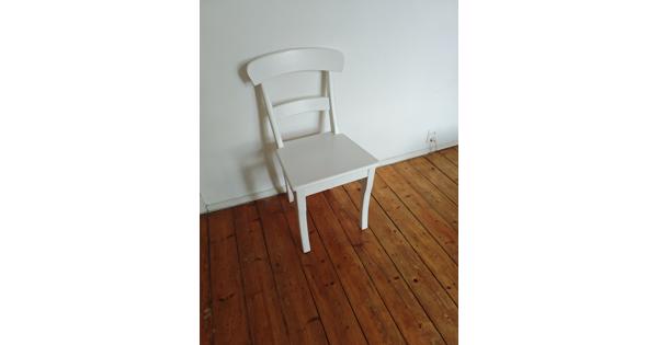 3 stuks houten stoelen
