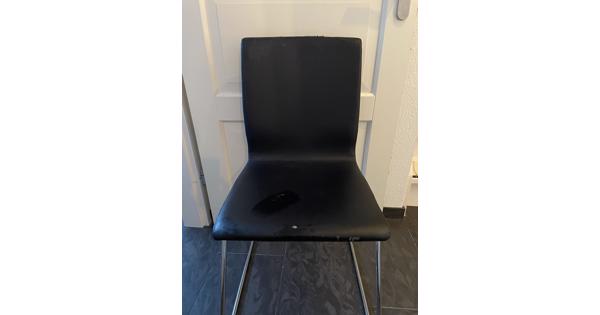 2 zwarte stoelen - voor eettafel of bureau