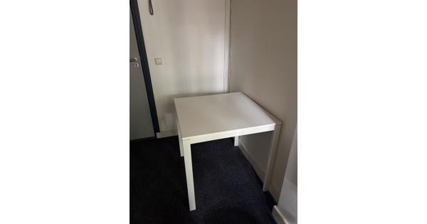 Gratis Witte eettafel/bureautafel (IKEA VIHALS)