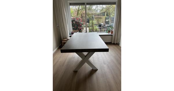 Eetkamertafel