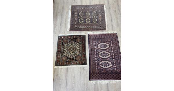 Drie perzische tapijtjes