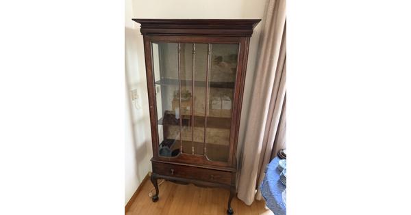Antiek vitrine/ uitstalkast