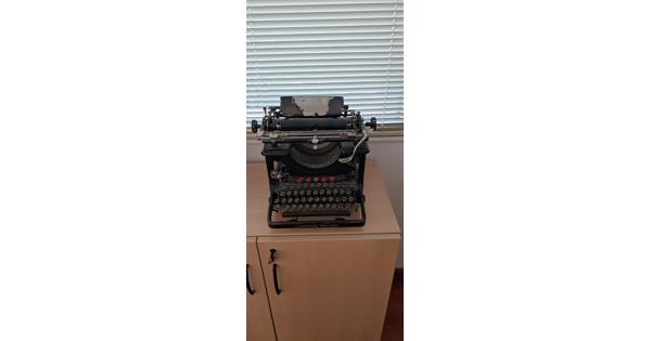 Antieke schrijfmachine Remington